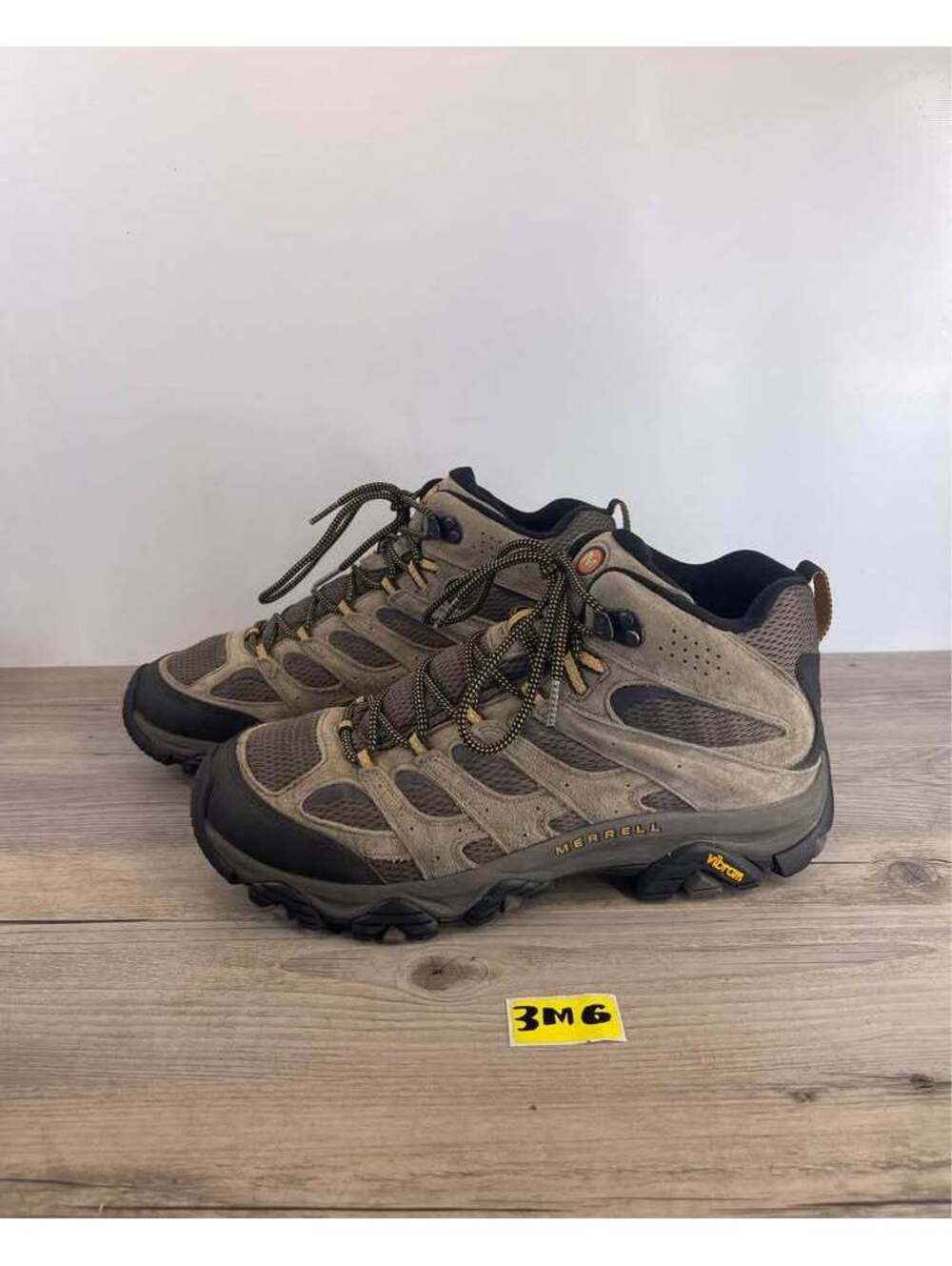 Merrell Moab 2 Mid Vent Mens 11.5 Tan Suede Hiking Boots J035869